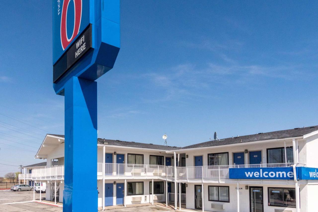 Motel 6 Fort Worth North Haltom City ภายนอก รูปภาพ