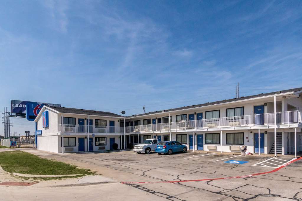 Motel 6 Fort Worth North Haltom City ภายนอก รูปภาพ